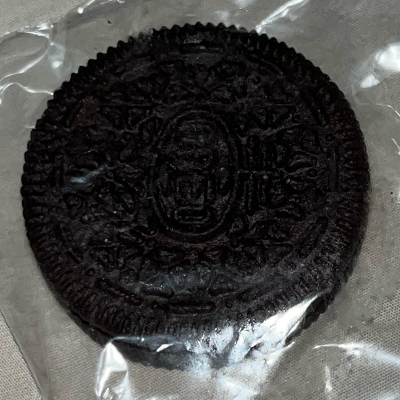 Pokémon Rare Mew Oreo - Picture 4 of 7